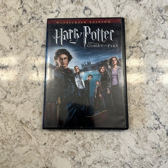 Harry Potter and the Goblet of Fire - Picture 1 of 3
